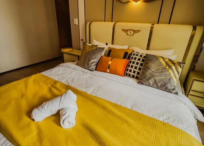 Spacious & Luxury 4br Across Okada And Solaire Apartamento